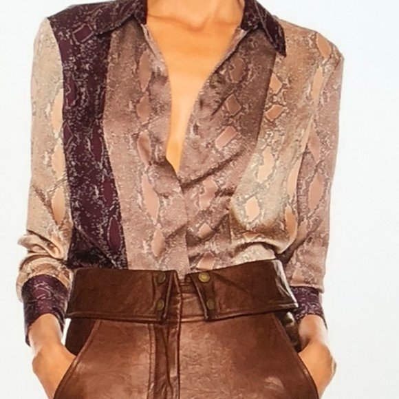 Equipment Women’s Size Large Yvonet Button Up Striped Snake Print Blouse Pine - Picture 1 of 4